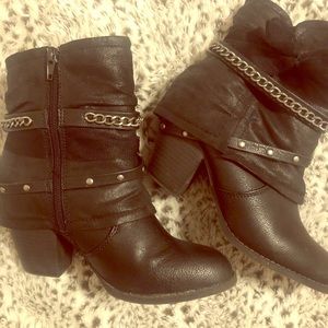 Women’s Bow tie Booties (6)